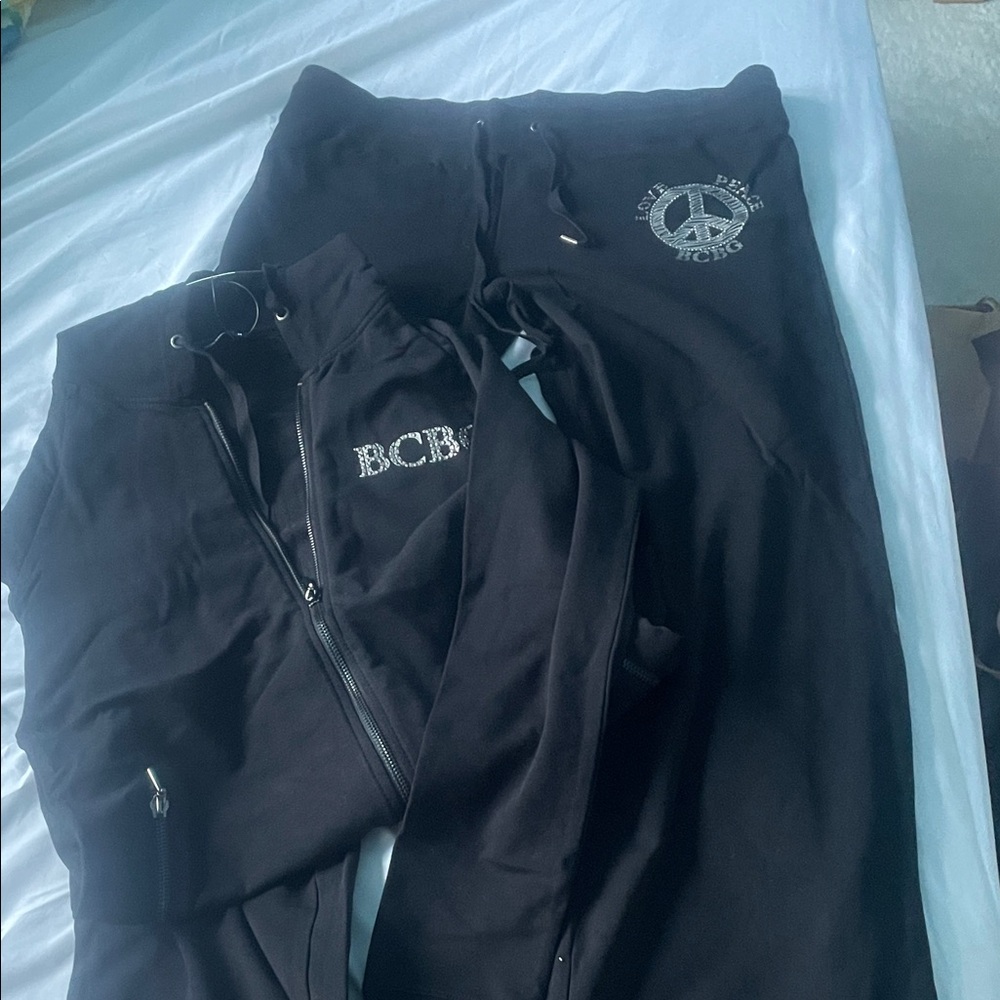 BCBG Black Zippered Tracksuit with Logo great stretch material ..PLHippies